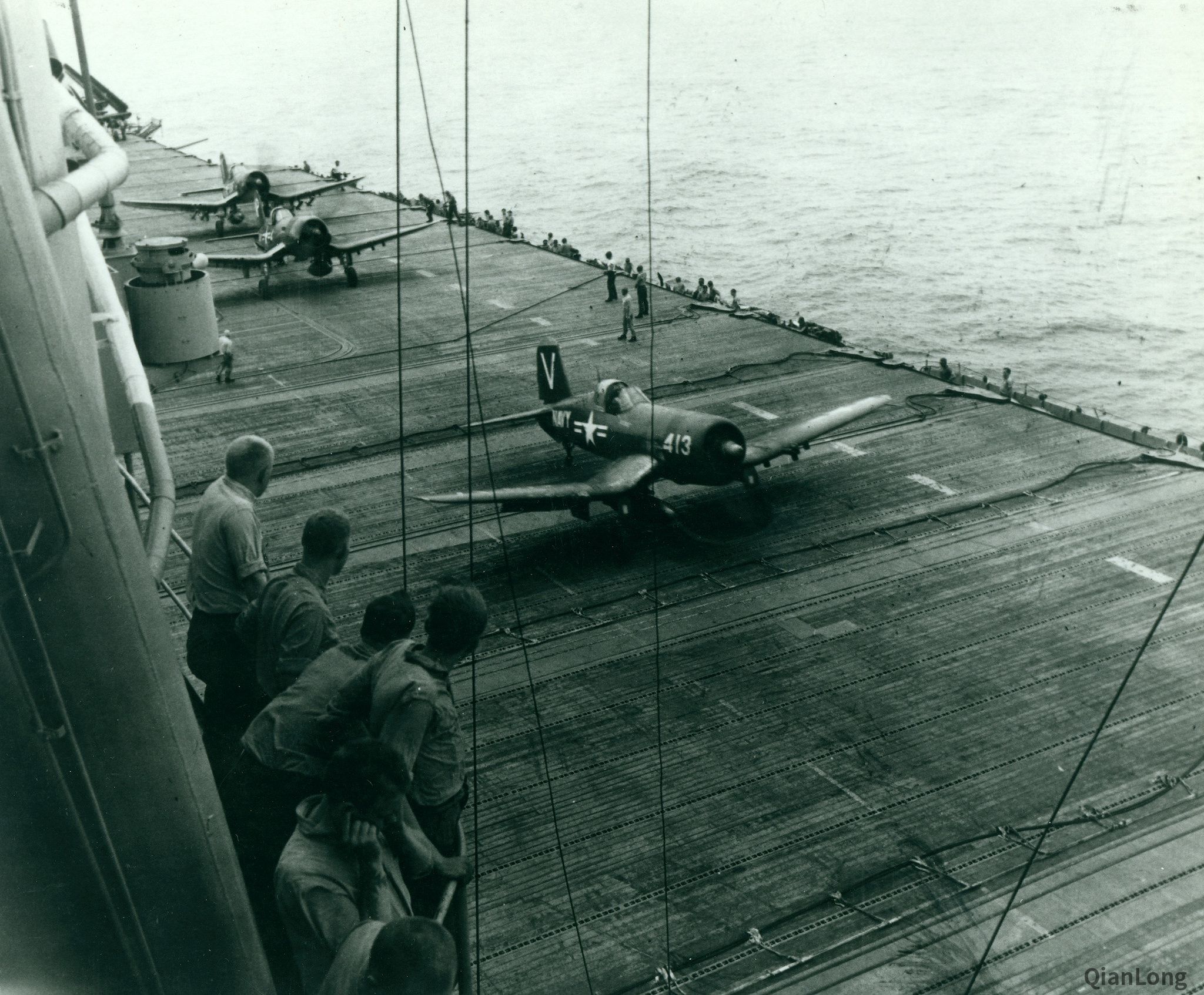 参加朝鲜战争的F4U-4B战斗机 由夺取制空权改为对地攻击(5)-千龙网·中国首都网