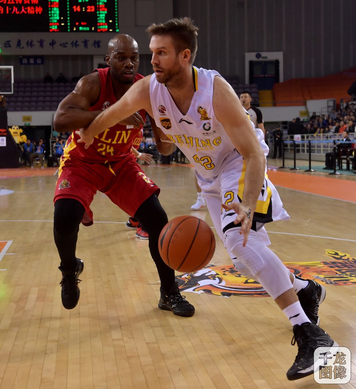 双外援发威马布里3分 北控逆转送吉林三连败(