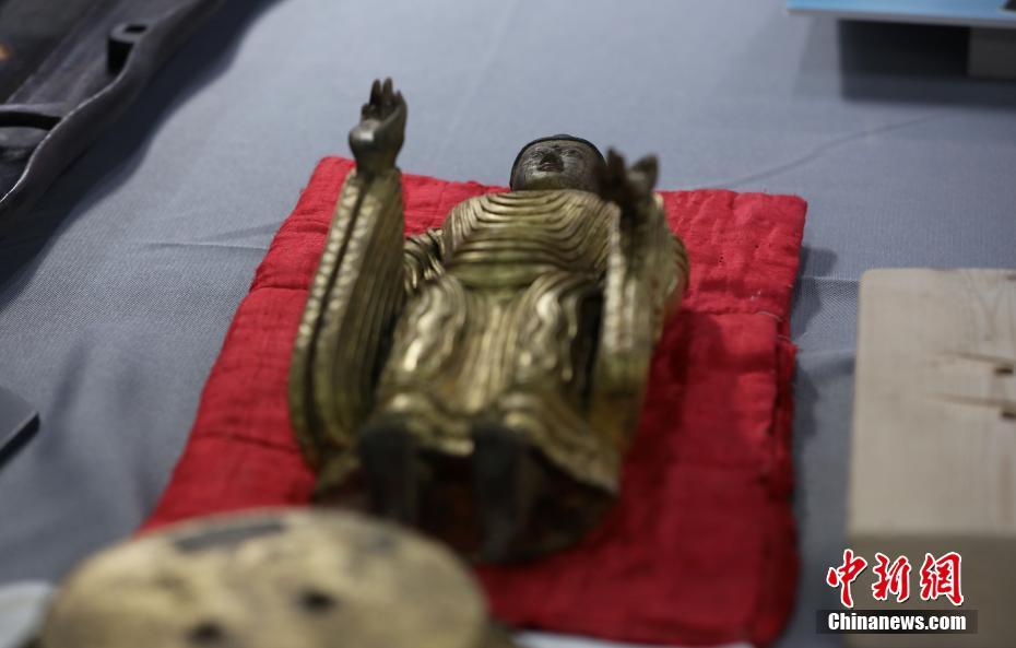 探秘故宫文物医院 珍贵文物在他们手中复原