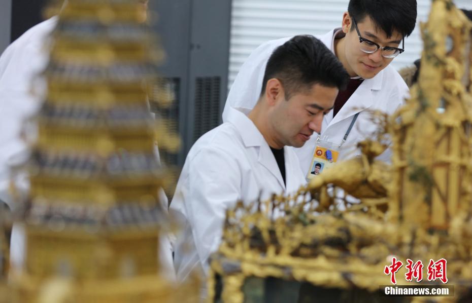 探秘故宫文物医院 珍贵文物在他们手中复原