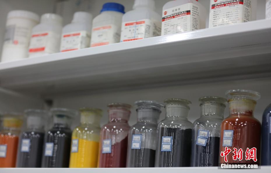 探秘故宫文物医院 珍贵文物在他们手中复原