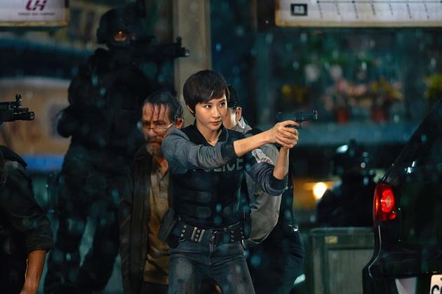 《机器之血》成龙“认证”夏侯云姗为最美编剧