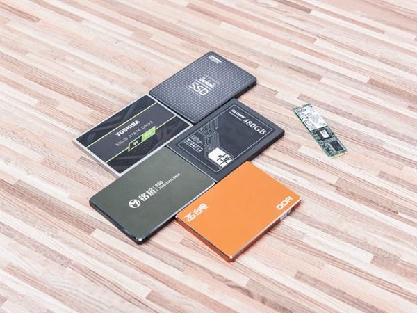 同样是500GB固态硬盘 为啥差价这么大？