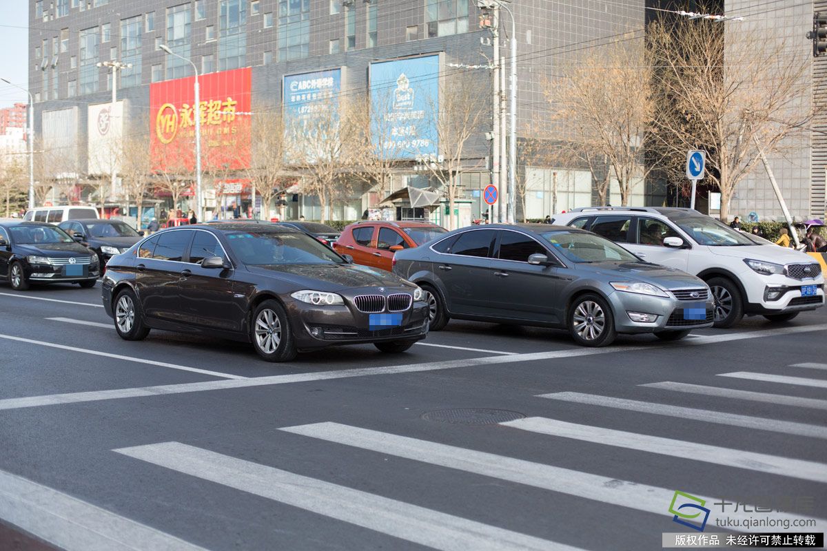 北京机动车尾号限行轮换 周一限行5和0