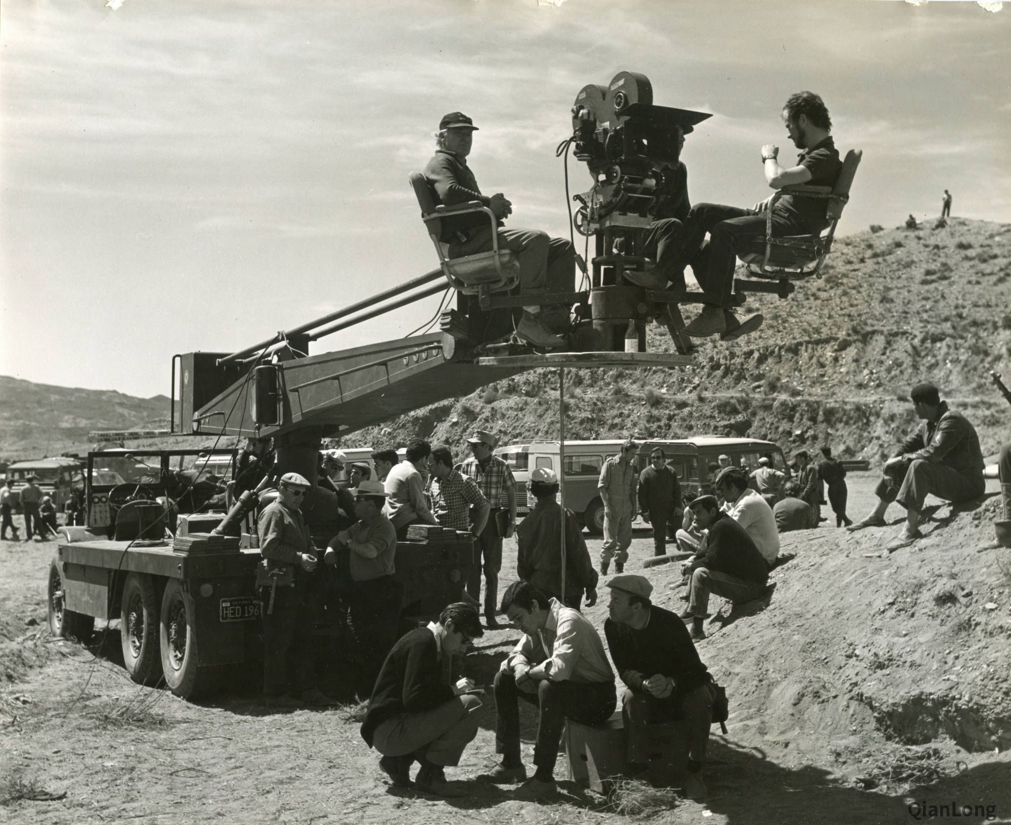 电影《巴顿将军》拍摄现场 认真的剧组人员面