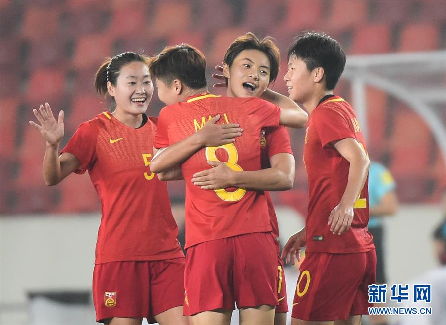 （体育）（7）足球——国际女足锦标赛：中国队夺冠