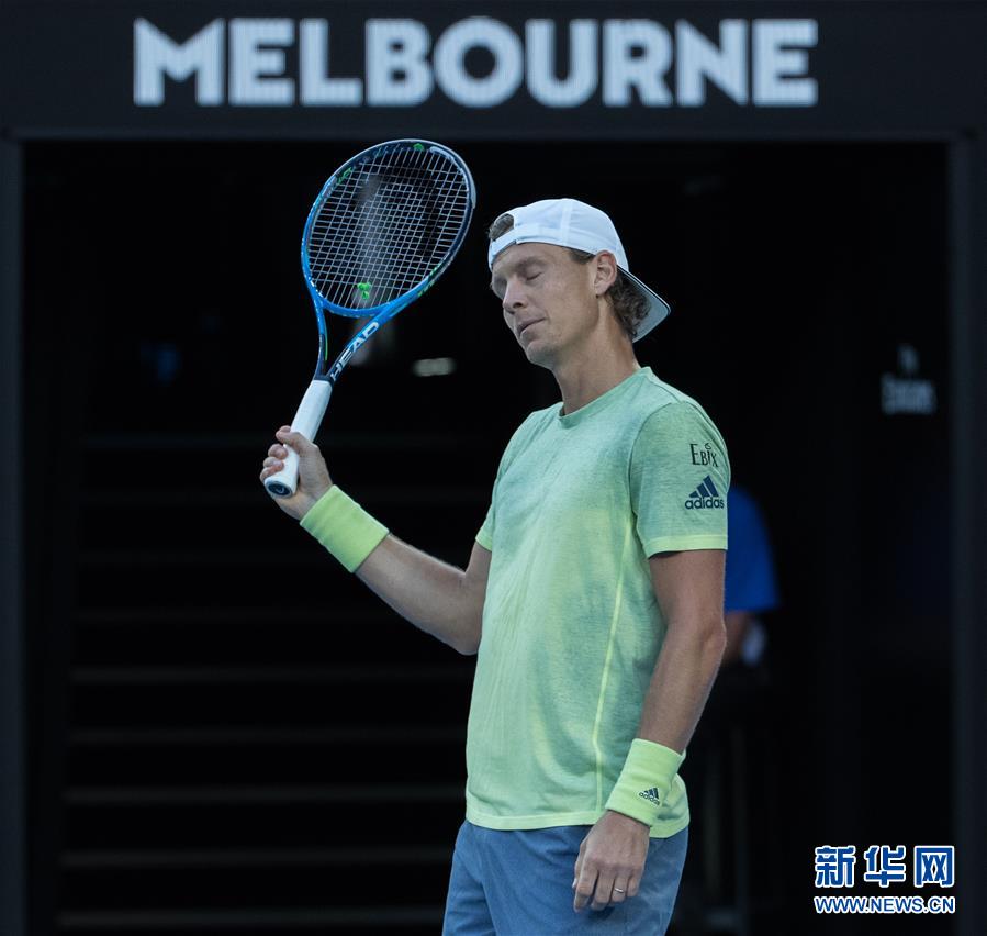 （体育）（15）网球&mdash;&mdash;澳网：费德勒胜伯蒂奇晋级四强