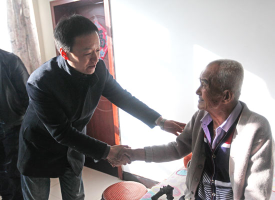 半山村里召开最美村晚 北京建工四建与村民同