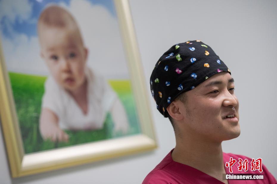 山西&ldquo;90后&rdquo;男助产士一年接生200余名婴儿