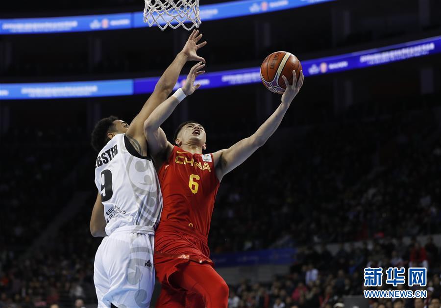 （体育）（2）篮球——世界杯预选赛：中国男篮蓝队不敌新西兰队