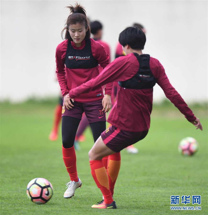 （体育）（2）足球——阿尔加夫杯：中国女足赛前训练