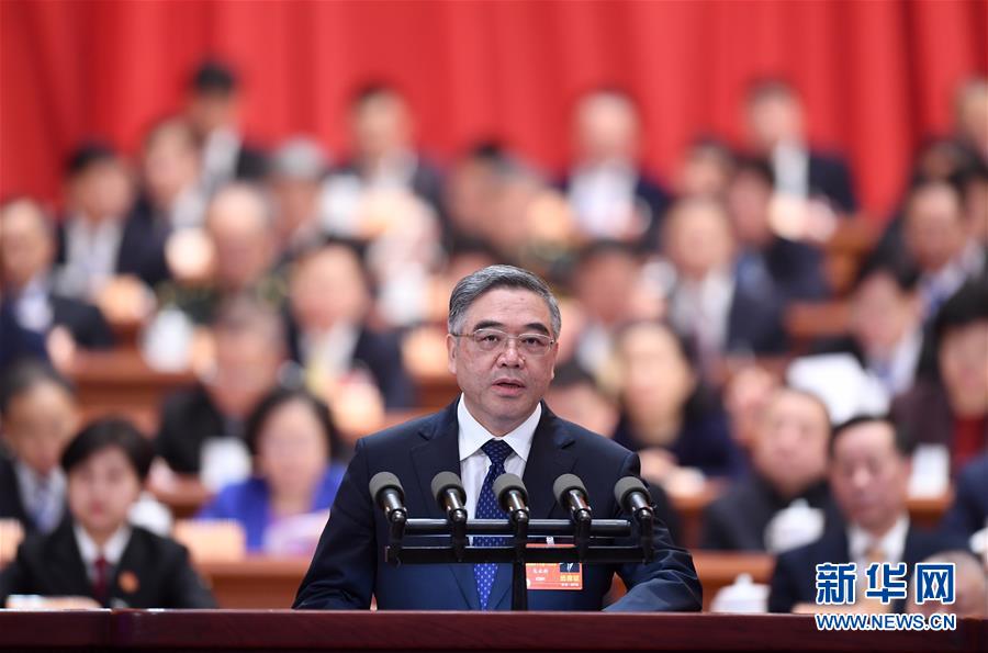 　3月10日，全国政协十三届一次会议在北京人民大会堂举行第三次全体会议。这是朱永新委员代表民进中央作大会发言。 新华社记者 高洁 摄