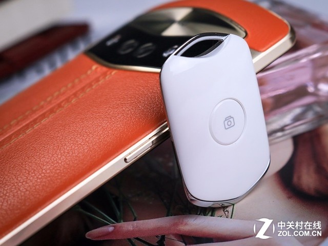 白色情人节来了 不送你女神这款手机吗?