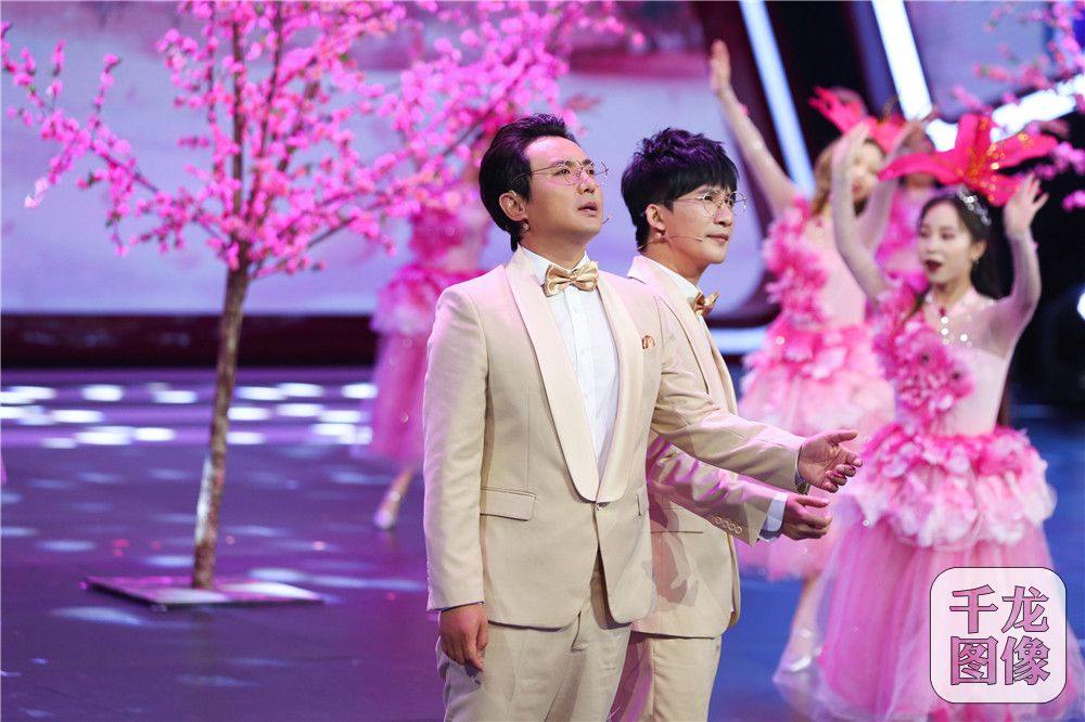 沈腾贾玲大张伟《在那桃花盛开的地方》3