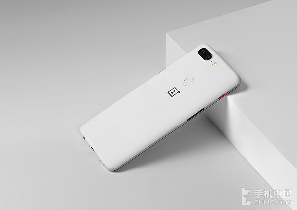 一加5T