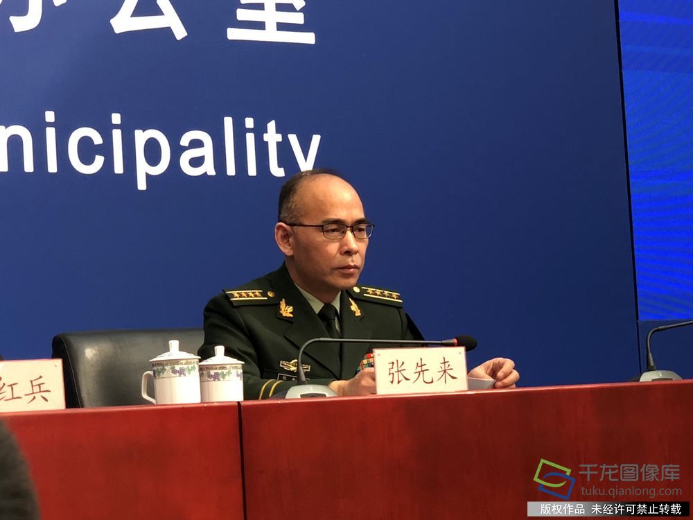 图为北京市公安局消防局工程师、新闻发言人张先来 千龙网记者 高骞摄