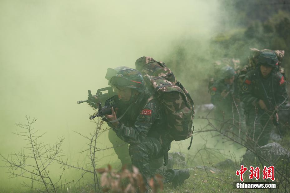 贵州武警&ldquo;魔鬼周&rdquo;训练锻造特战尖兵