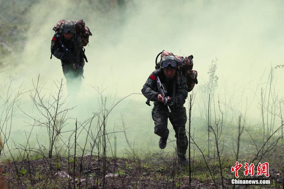 贵州武警&ldquo;魔鬼周&rdquo;训练锻造特战尖兵