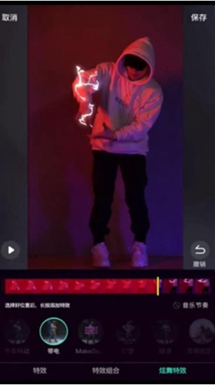 《热血街舞团》NINI&BingBing夫妻档同时晋级