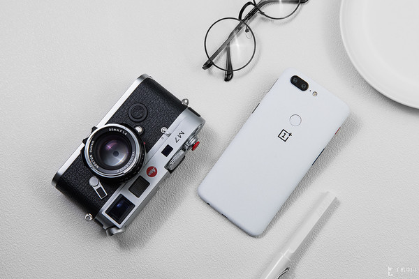 一加5T