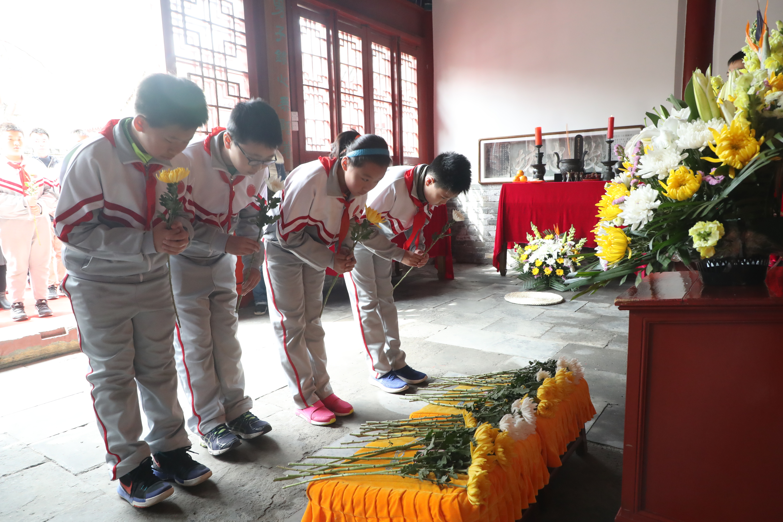 府学胡同小学五年级11班马蕴恒：悼文丞相于文天祥祠