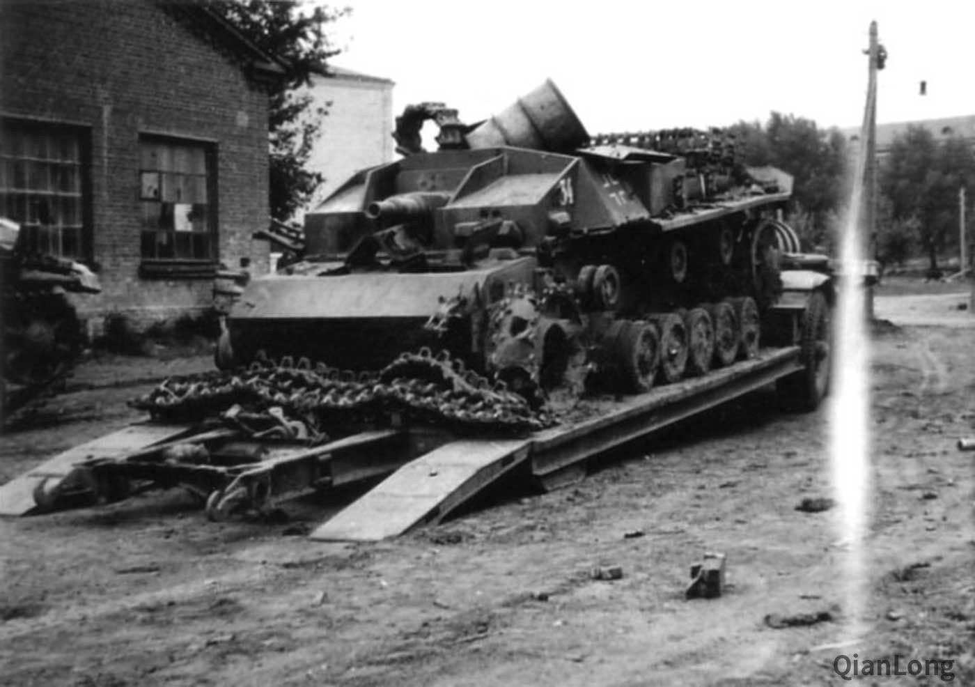 在东线作战的德军3号突击炮 老炮老标志增加被