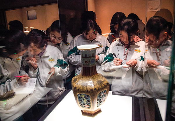 活动育人 北京市中关村中学知春走进首都博物馆