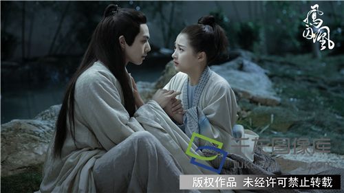 《凤囚凰》宋威龙遇危机 关晓彤不离不弃