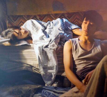 《后来的我们》昨日公映 美颜相机推出同款大