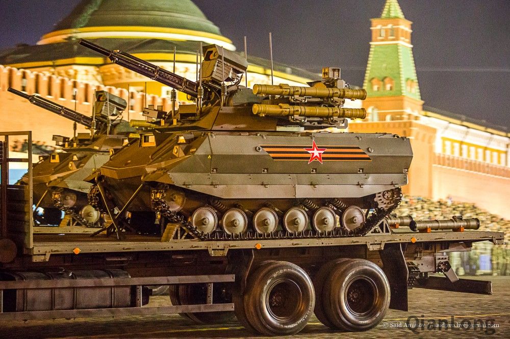 俄军多种新武器亮相阅兵式彩排现场 但无人作