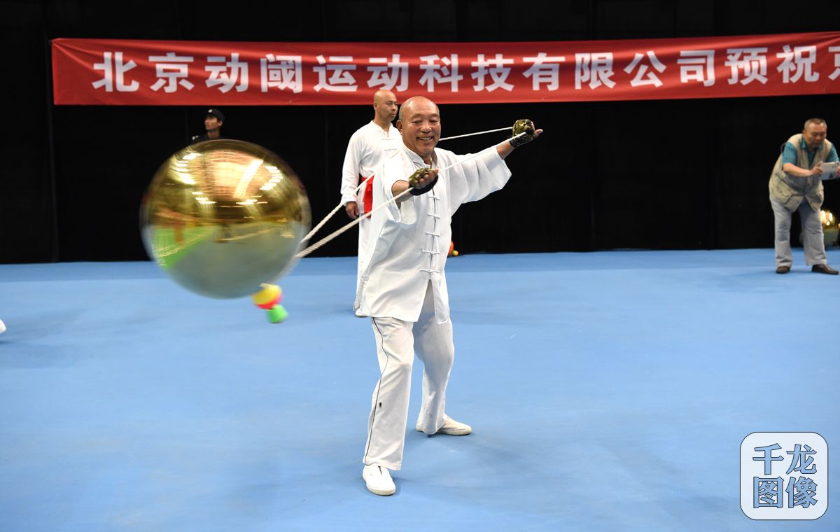 XBG_1687精彩的空竹表演热场开幕式