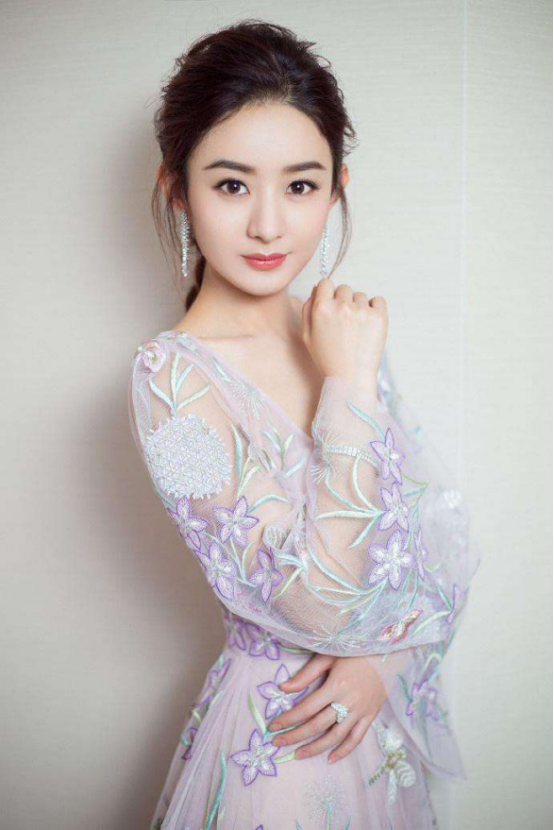 捕获一只小仙女!刘诗诗张檬长裙明亮动人