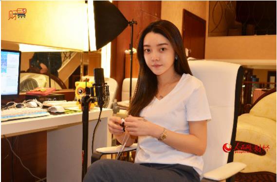 阿扎登 一个一年只休息3天的90后女孩