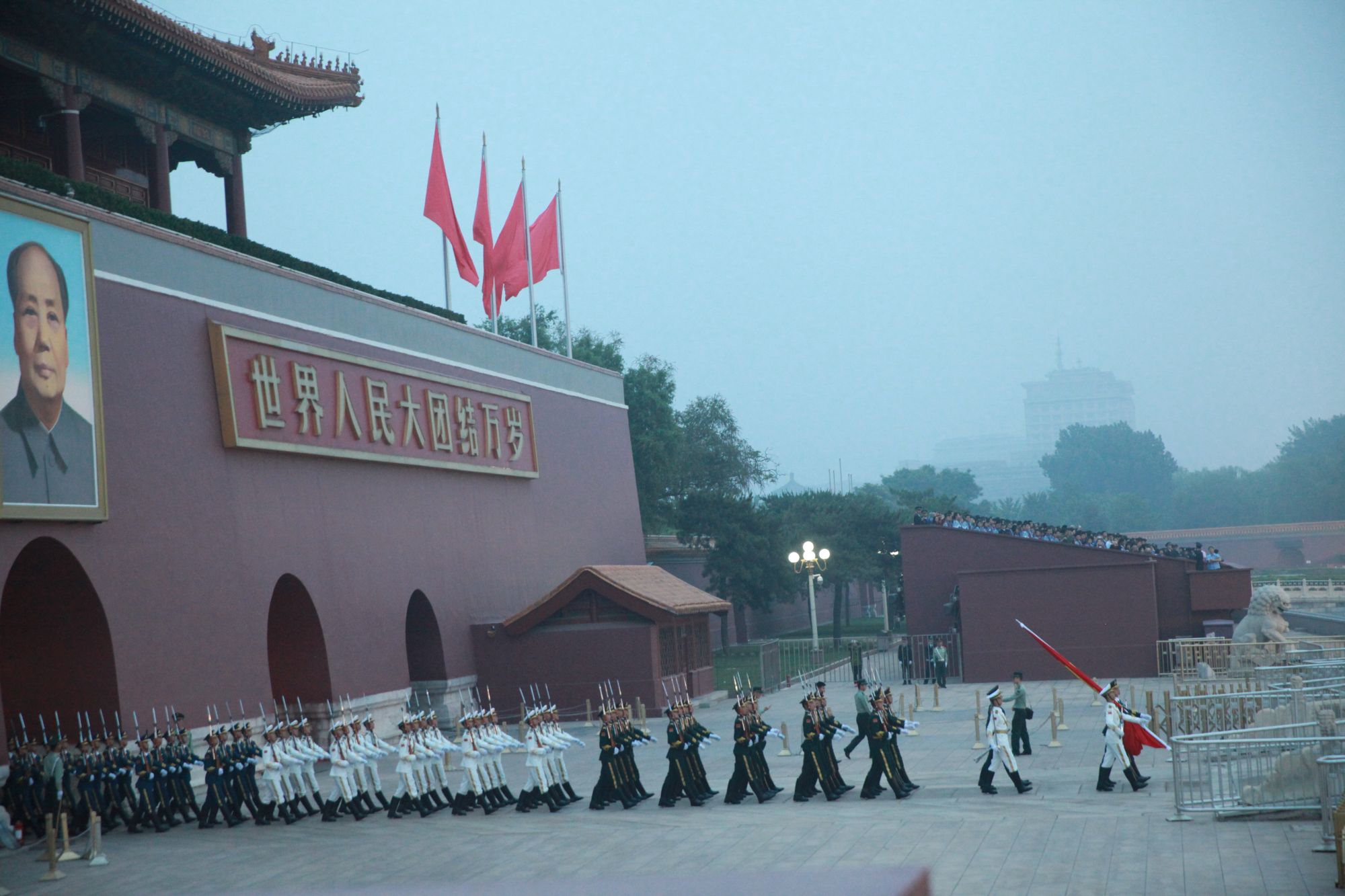 “红旗飘扬·启志少年”——三帆中学裕中校区升旗观礼2
