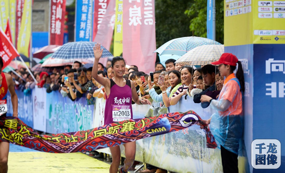 42公里个人赛女子第一名