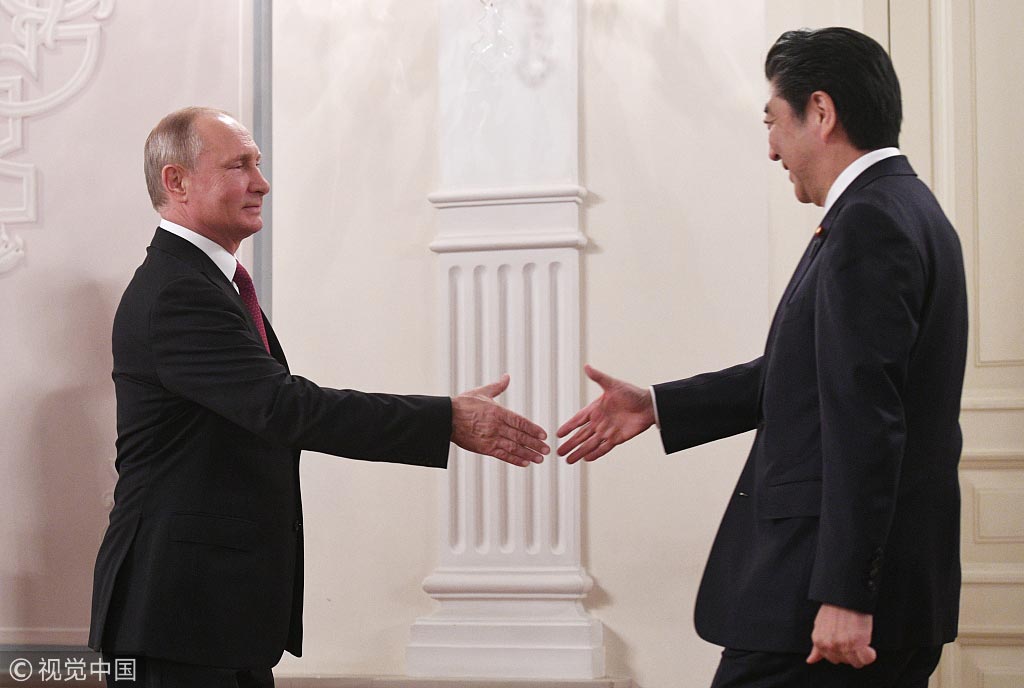 日媒抱怨普京与安倍会谈又迟到 北方四岛问题