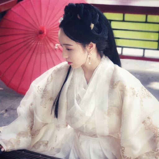 迅雷直播姜允儿新MV造型曝光 尽显古典美