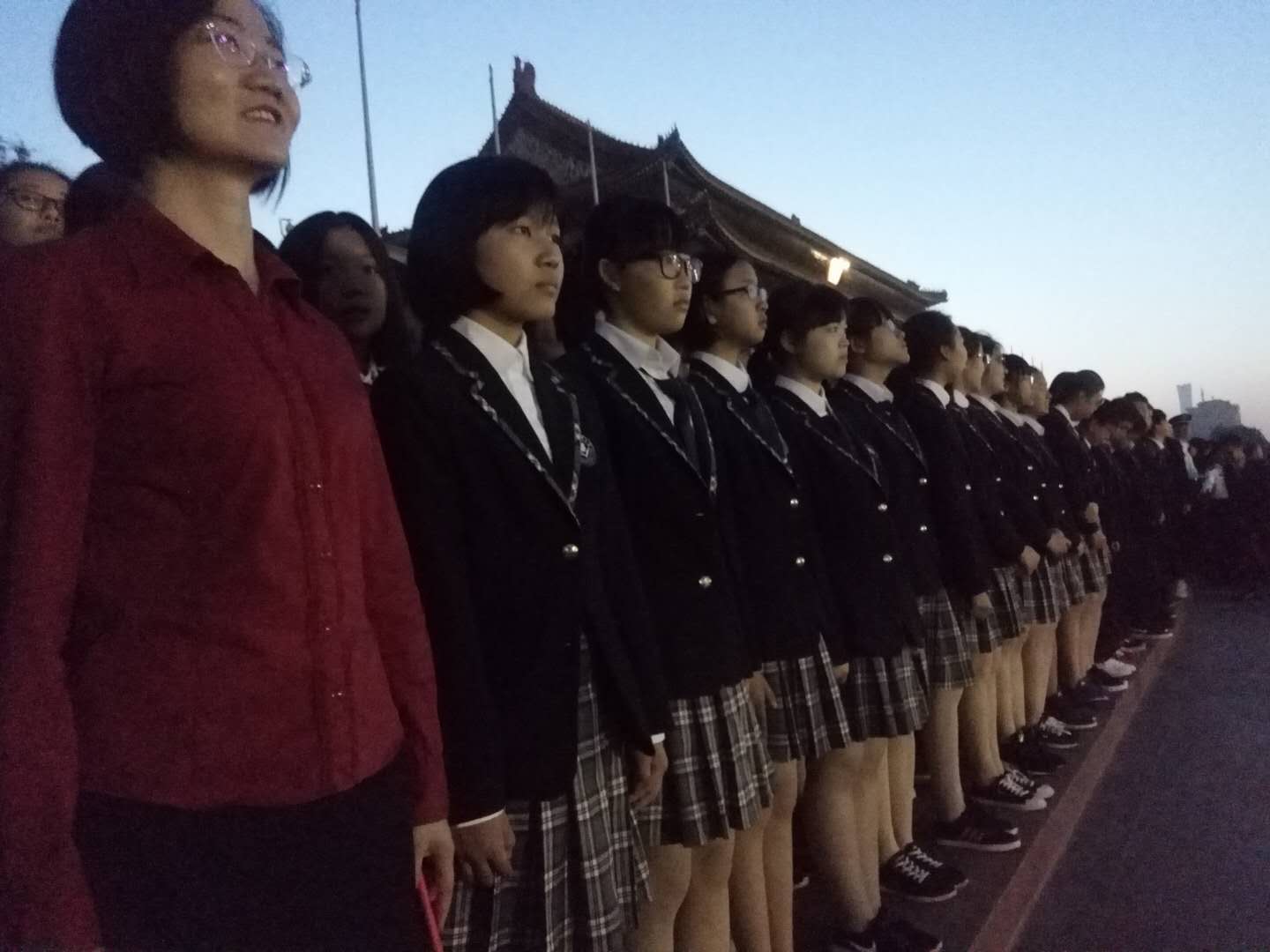 玉渊潭中学参加天安门升旗仪式