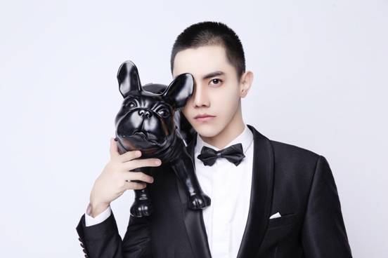 光头才是检验网红颜值标准 李昃佑这位小哥哥拼了!