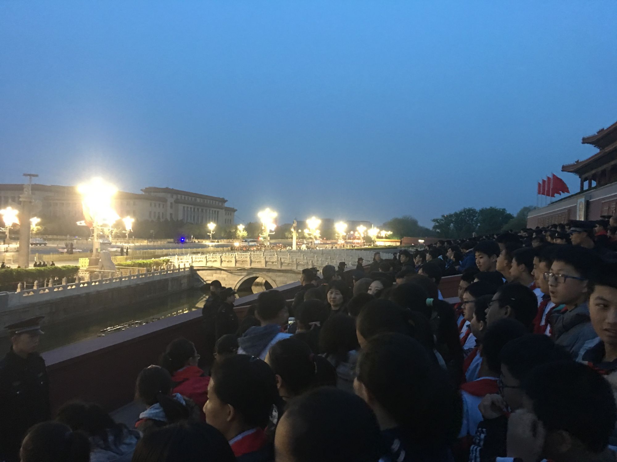 北京三中参加天安门升旗仪式