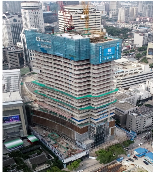 中建一局无锡恒隆广场办公楼2座项目举行主体结构封顶仪式