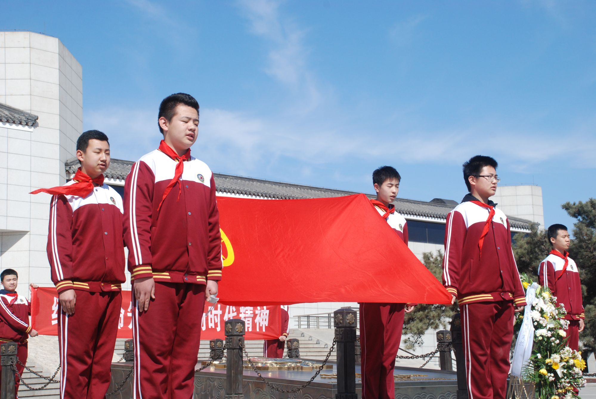 良乡二中参观抗日战争纪念馆