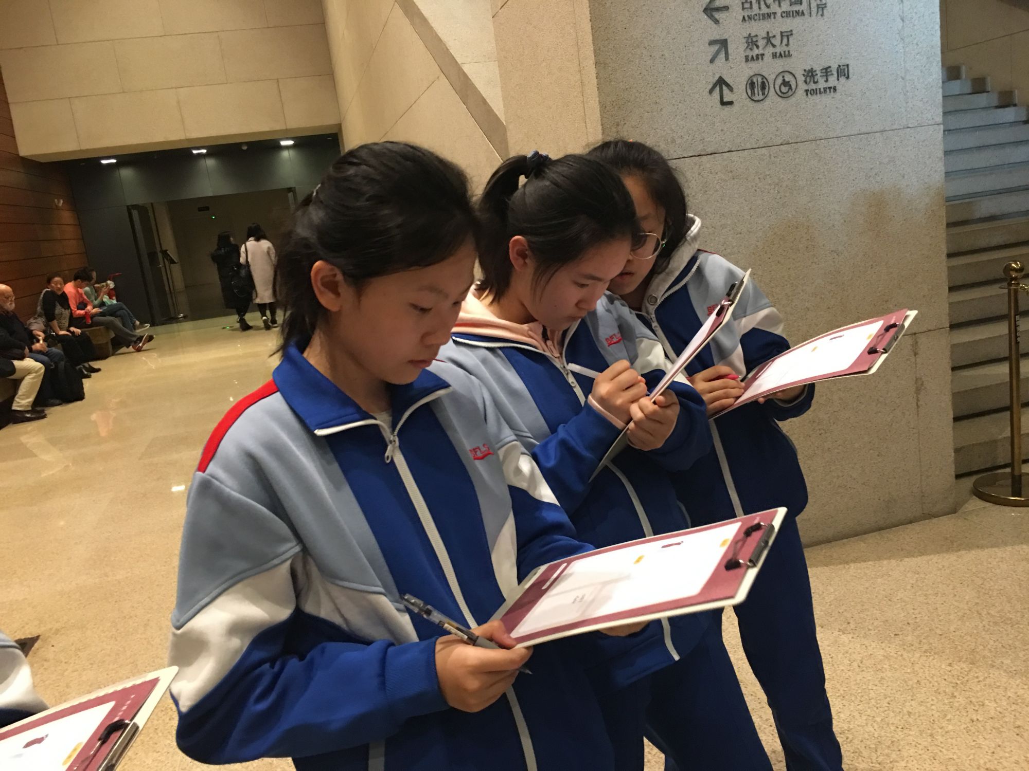 聆听历史回声 描绘锦绣前程