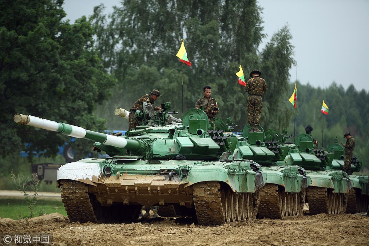 当地时间2018年7月24日，俄罗斯莫斯科，哈萨克斯坦队的T-72B3主战坦克准备参加2018年度&ldquo;坦克两项&rdquo;国际军事竞赛。（图片来源：CFP 视觉中国 千龙网发）
