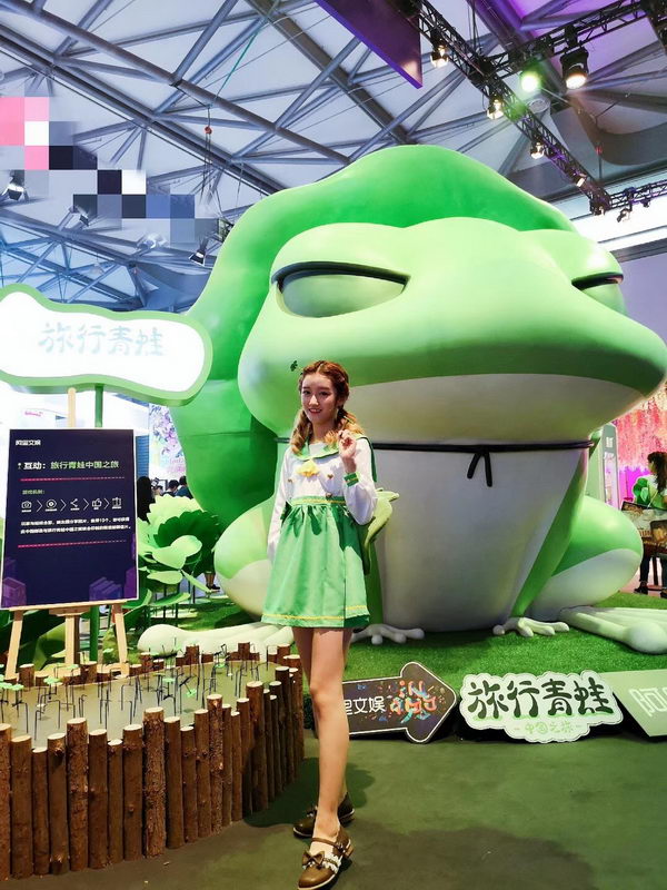 汹涌的人群 挡不住2018ChinaJoy上的美丽风景