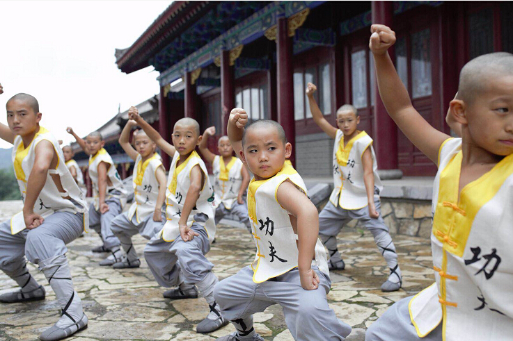 王艺鸣主演电影《大寺小僧》剧中人物小灵通