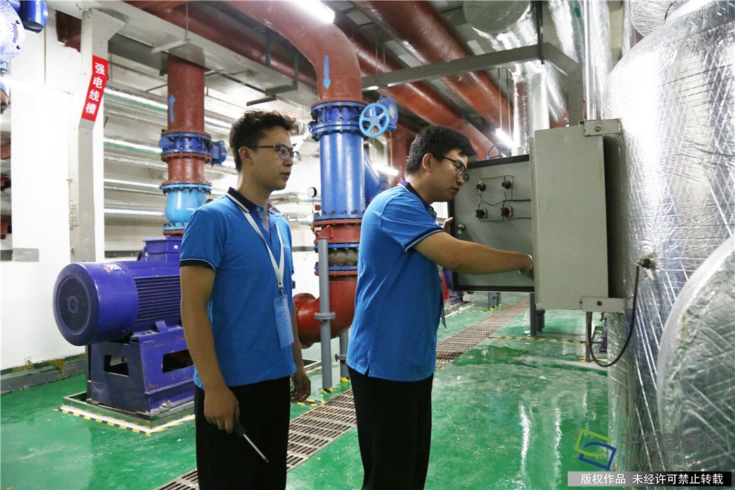 城建亚泰集团员工为世界机器人大会保驾护航