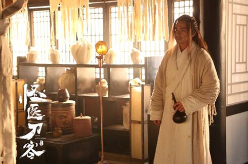 《怪医刀客》登陆优酷VIP乱世侠医热血战奸佞