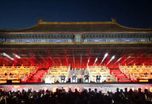 快手老铁闯入碟中谍6发布会 只为给阿汤哥送