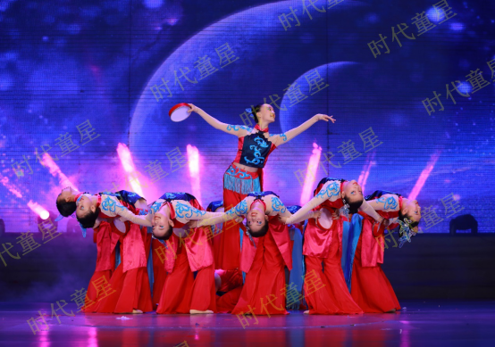 时代童星上海国际青少年艺术节在沪举行 彰全